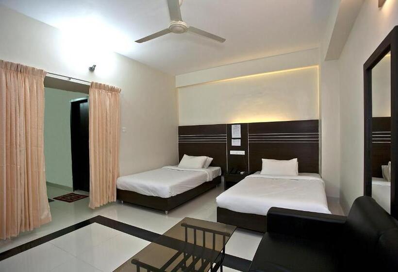 수피리어 룸, Holy Gate