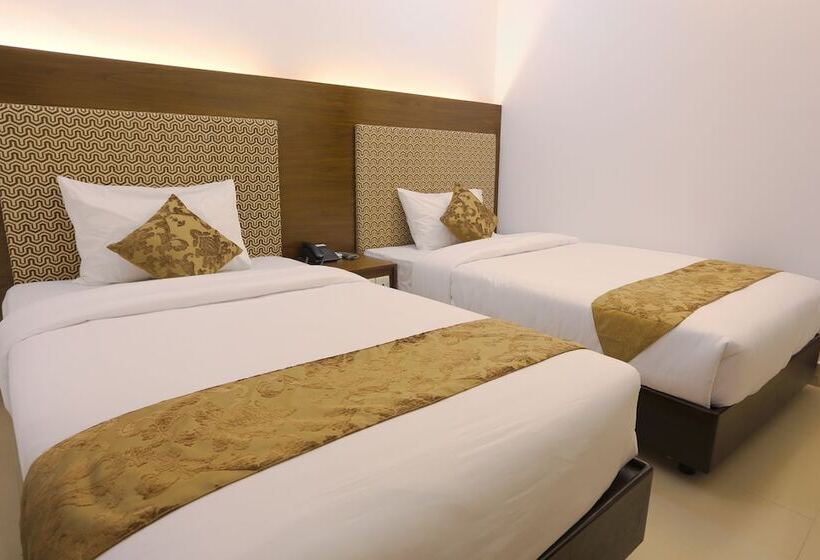 수피리어 룸, Holy Gate