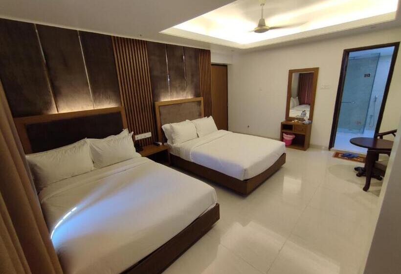 4인용 수피리어 룸, Holy Gate