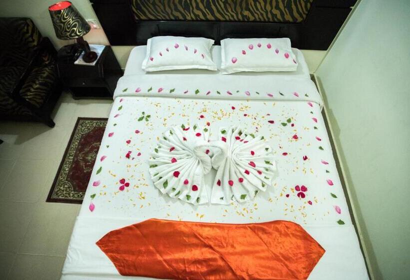 اتاق لوکس, Mishuk