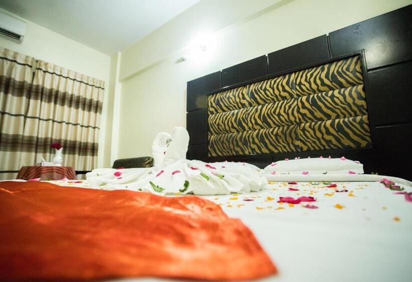 اتاق لوکس, Mishuk