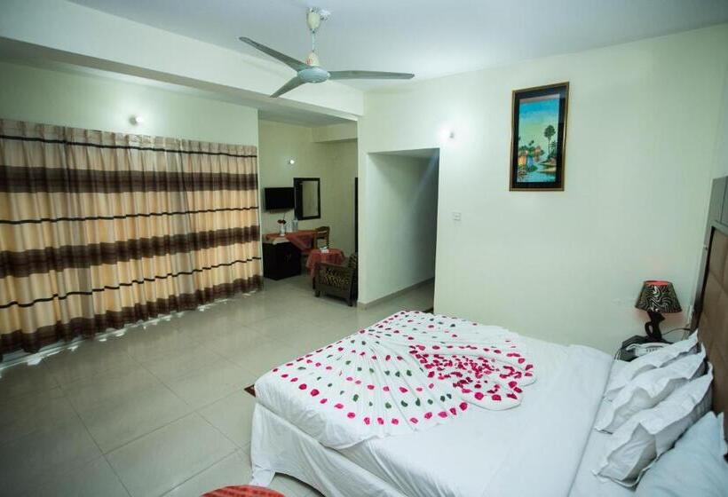 اتاق لوکس با چشم‌انداز دریا, Mishuk