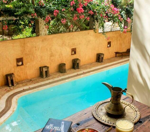 اتاق استاندارد با بالکن, Msafini