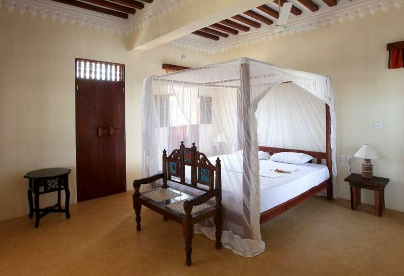 سوئیت با تخت بزرگ, Msafini