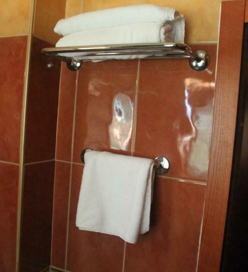 Deluxe Room, Princi I Arberit