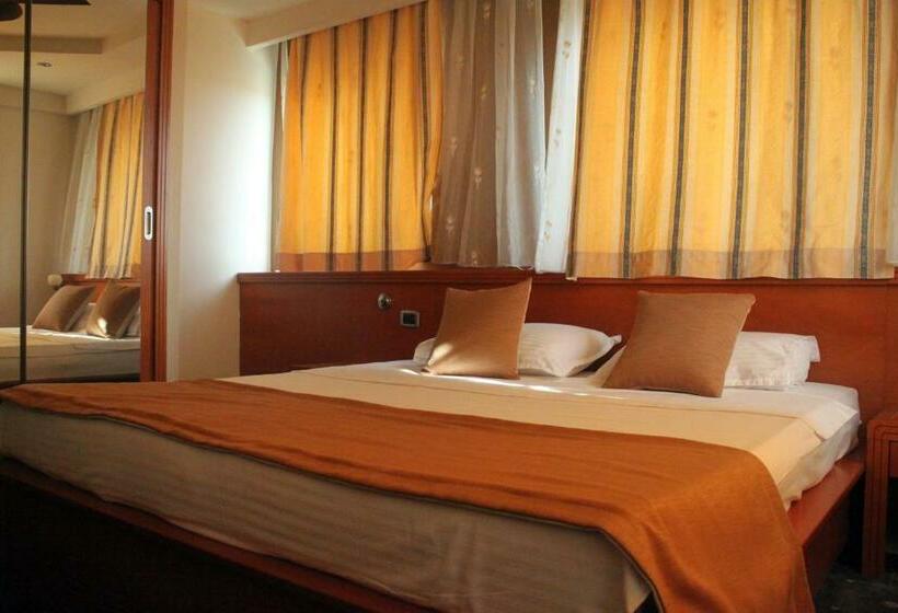 Single Deluxe Room, Princi I Arberit