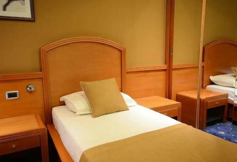 Single Deluxe Room, Princi I Arberit