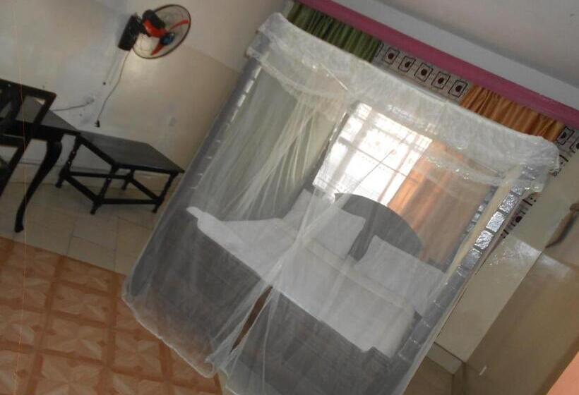 Standard studio with lake view, Riversand Hotel With Lake Views,accra Street,kisumu,kenya