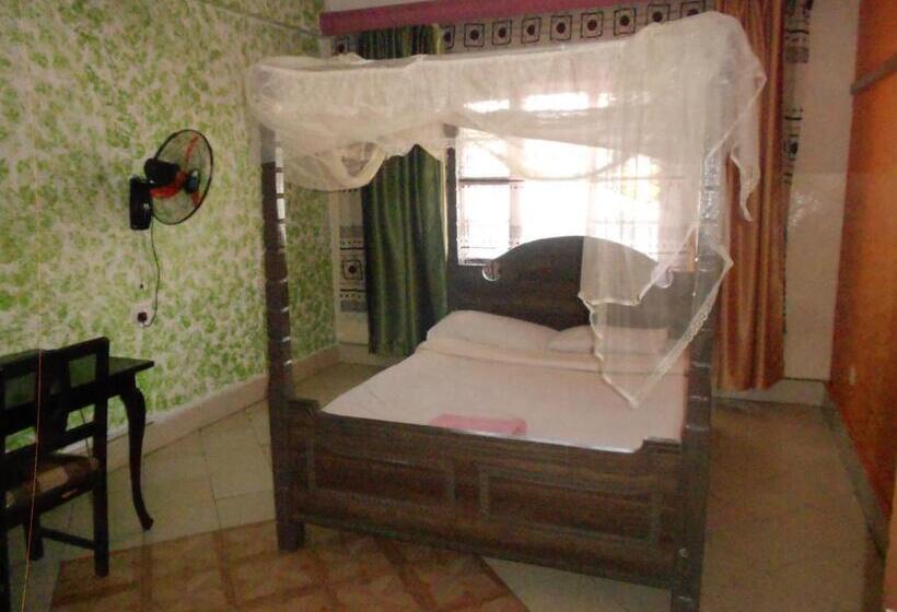 Standard studio with lake view, Riversand Hotel With Lake Views,accra Street,kisumu,kenya