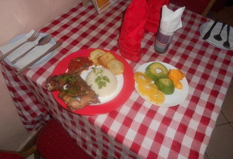 Standardrum Sjöutsikt, Riversand Hotel With Lake Views,accra Street,kisumu,kenya