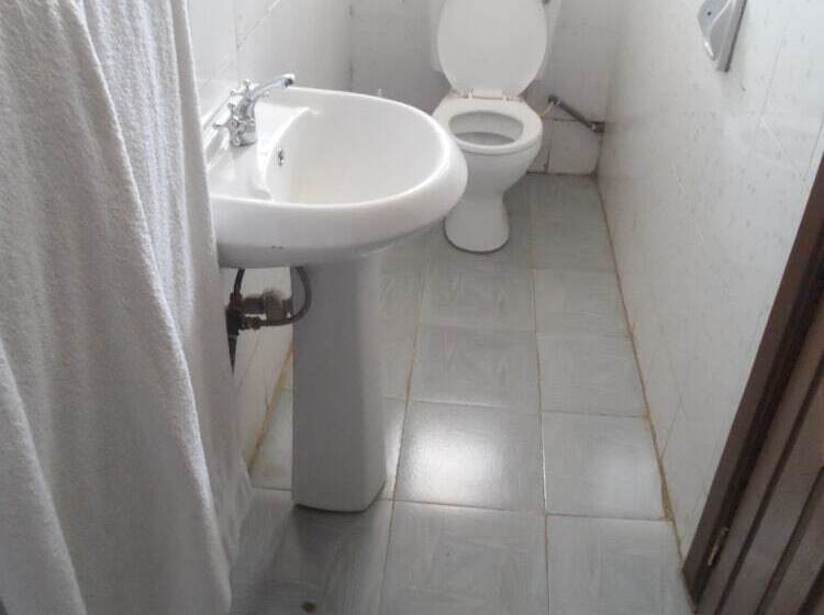 اتاق استاندارد سه نفره, Riversand Hotel With Lake Views,accra Street,kisumu,kenya