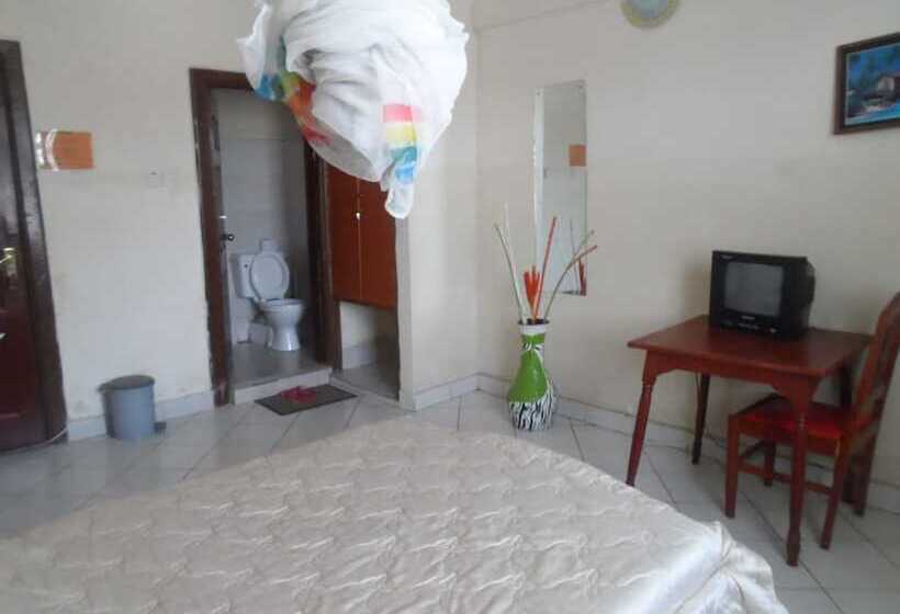 Standard Trippelrum, Riversand Hotel With Lake Views,accra Street,kisumu,kenya