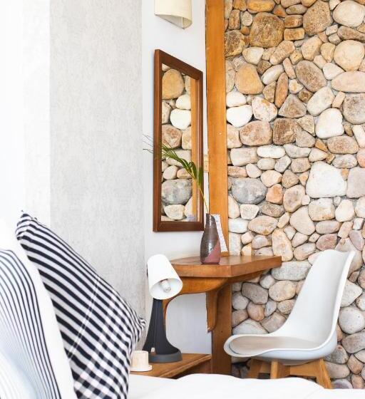 غرفة سوبيريور, Saravoan Kep