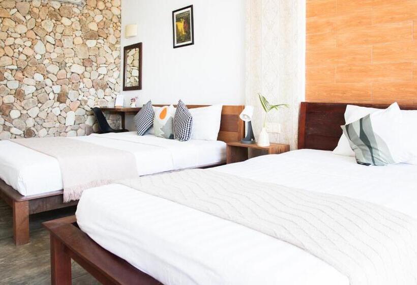 Triple Room Sea View, Saravoan Kep