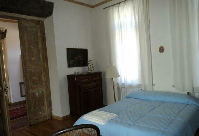 اتاق اکونومی, Villa Kars