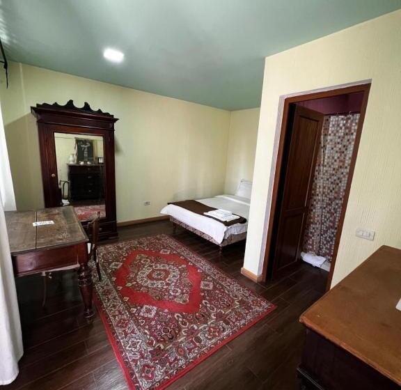 اتاق اکونومی, Villa Kars