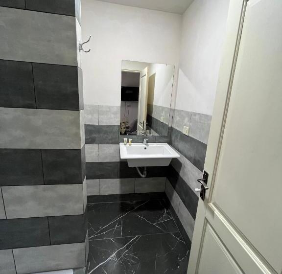 اتاق سوپریور سه تخته, Villa Kars