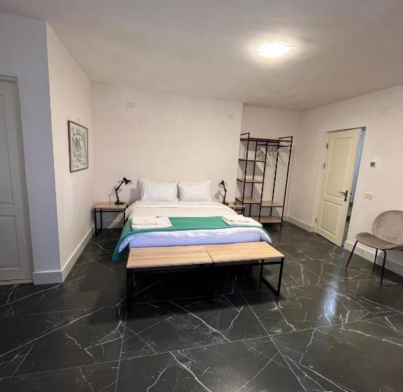 اتاق سوپریور سه تخته, Villa Kars