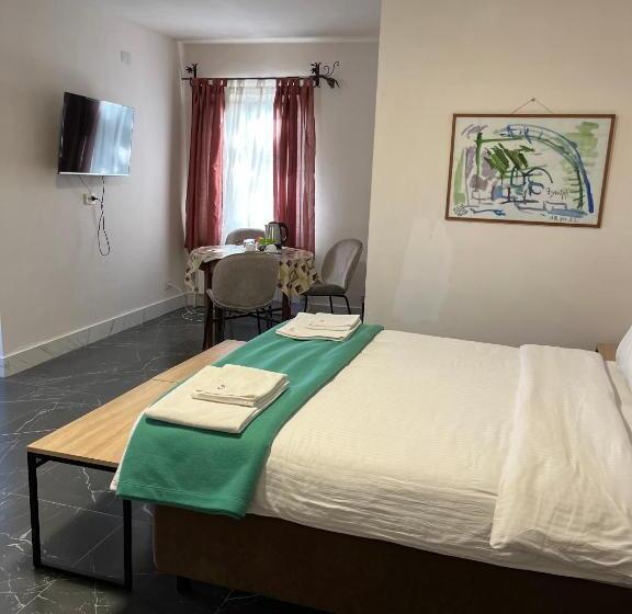 اتاق سوپریور سه تخته, Villa Kars