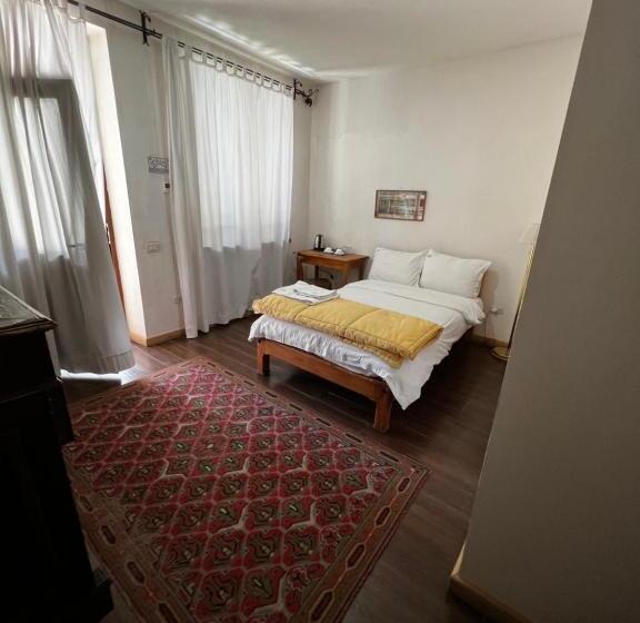 اتاق اکونومی, Villa Kars