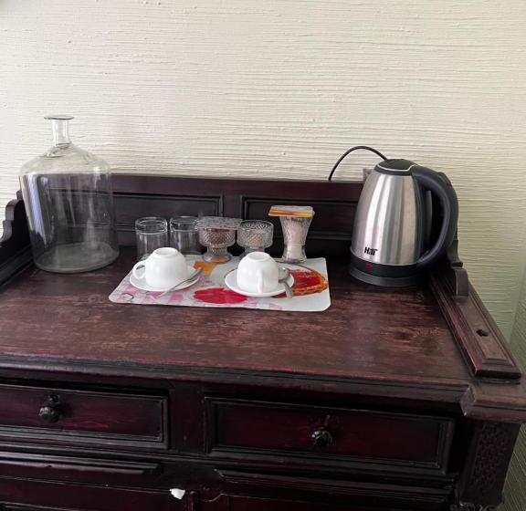 اتاق اکونومی, Villa Kars