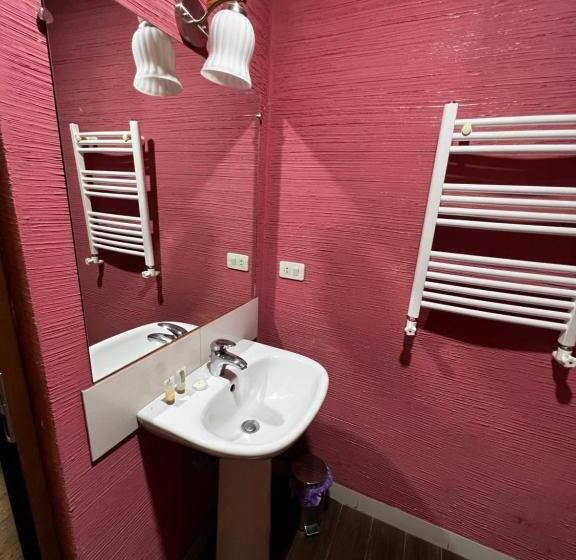 اتاق اکونومی, Villa Kars