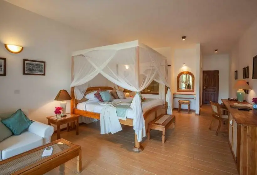 اتاق لوکس با چشمانداز دریا, Ocean Village Club