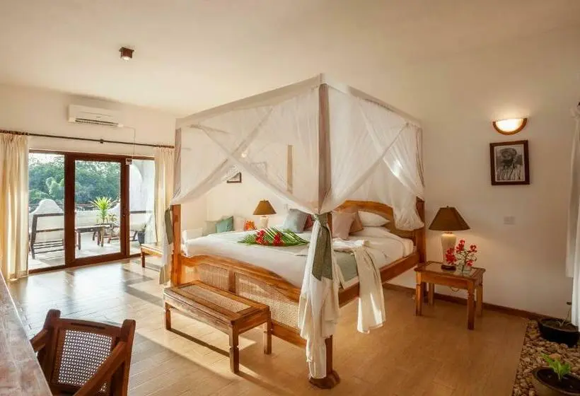 اتاق لوکس با چشمانداز دریا, Ocean Village Club