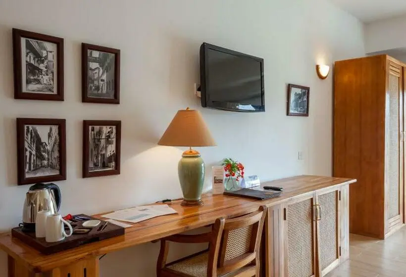 اتاق لوکس با چشمانداز دریا, Ocean Village Club