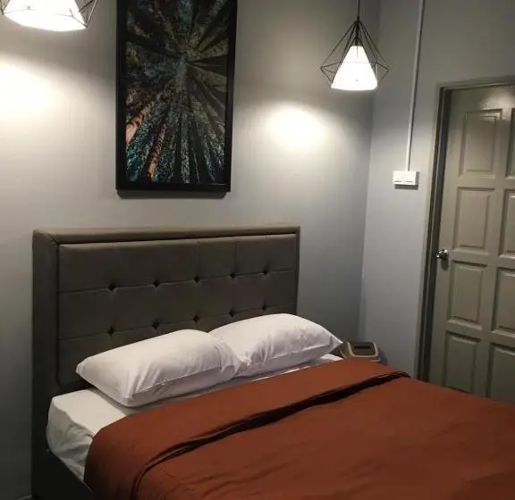 اتاق استاندارد با سرویس بهداشتی مشترک, Bricks Cameron Hostel