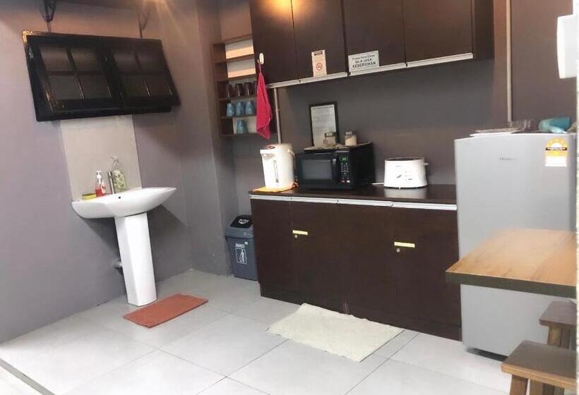 バス共有のスタンダードルーム, Bricks Cameron Hostel