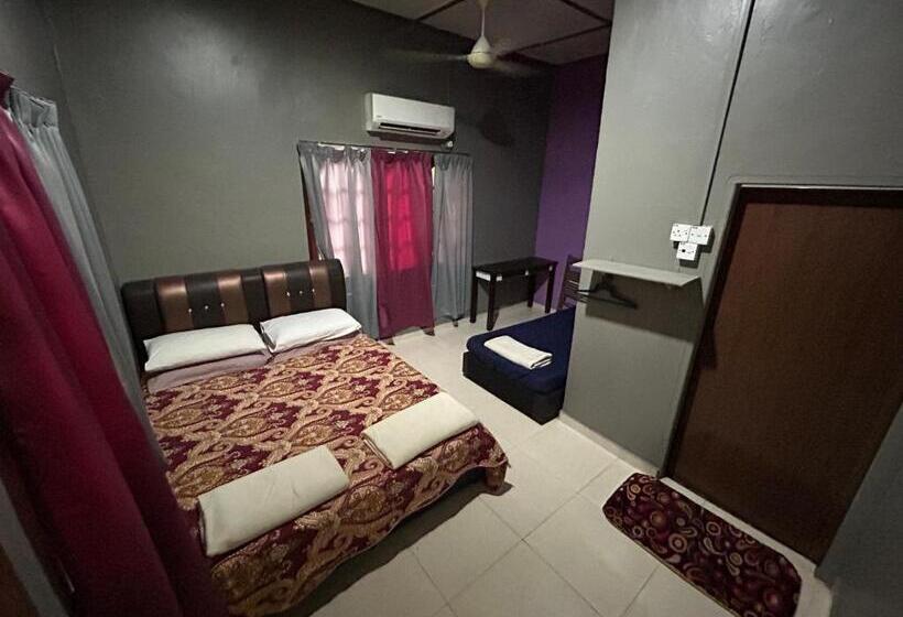 غرفة قياسية ثلاثية, Dtahan Motel Taman Negara