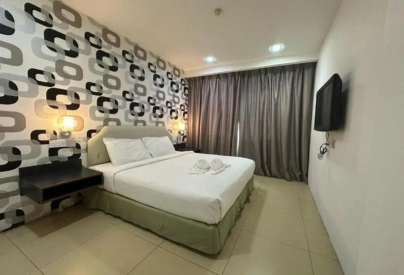 اتاق لوکس, Twelve At 12 Kuantan Centre