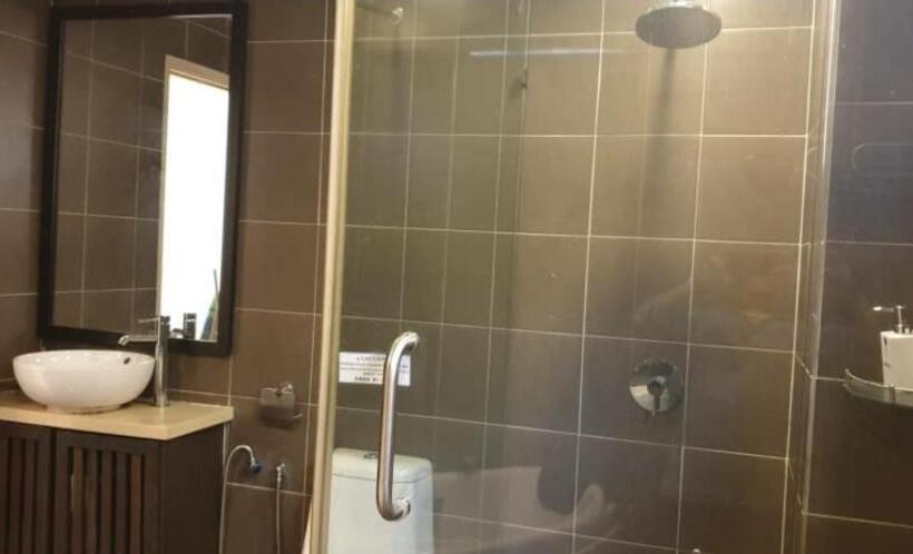 Студио Стандарт Вид на Бассейн, Gold Coast Rose Studio