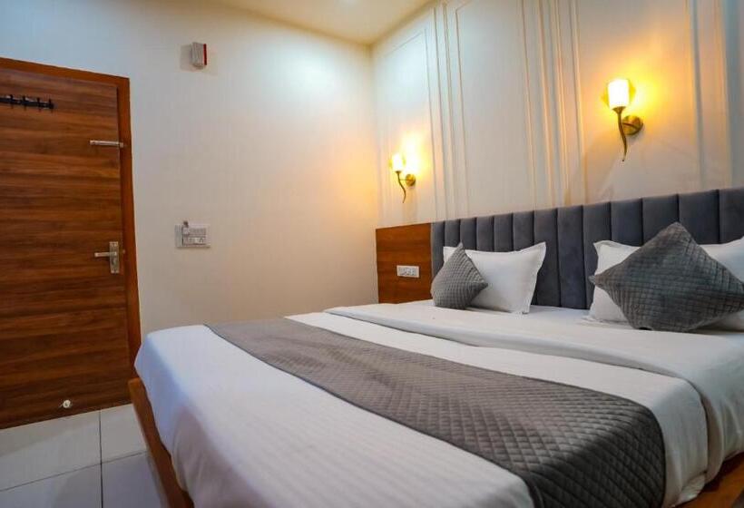 디럭스 룸, Kishna Empire