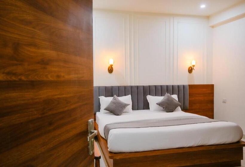 디럭스 룸, Kishna Empire