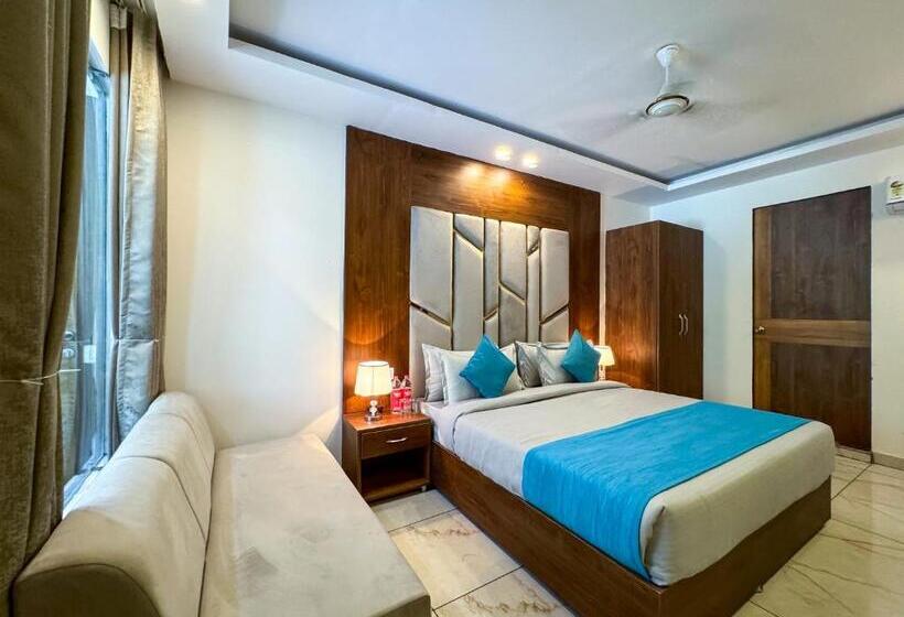 Quarto Superior, Rishikesh Residency By Euphoric Near Neer Waterfall