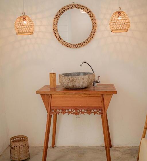 חדר סטנדרט נוף לבריכה, Thrive A Liv Life