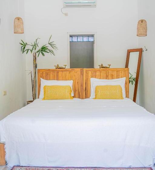 חדר סטנדרט נוף לבריכה, Thrive A Liv Life