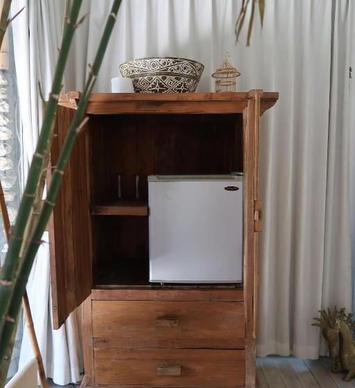 סוויטה נוף לבריכה, Thrive A Liv Life