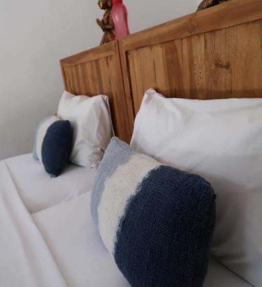 חדר סטנדרט נוף לבריכה, Thrive A Liv Life