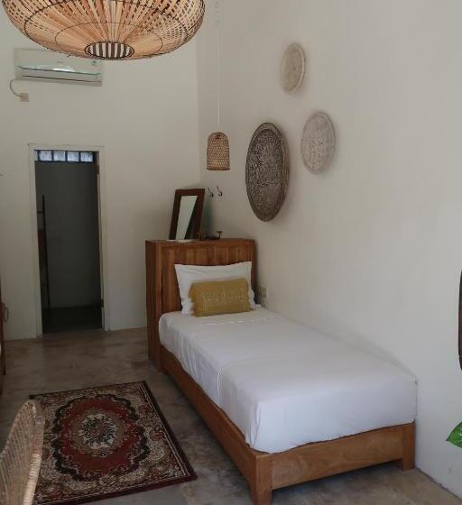 חדר סטנדרט נוף לבריכה, Thrive A Liv Life