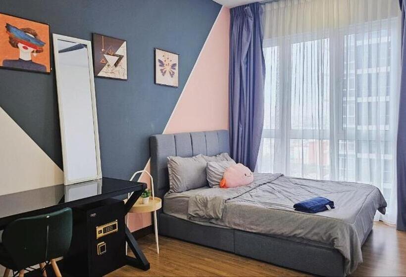 آپارتمان 1 خوابه با چشمانداز استخر, Shoppingmall Condo Sri Petaling, Near Bukit Jalil 1