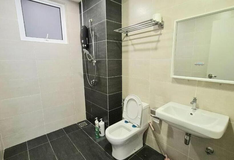 آپارتمان 1 خوابه با چشمانداز استخر, Shoppingmall Condo Sri Petaling, Near Bukit Jalil 1