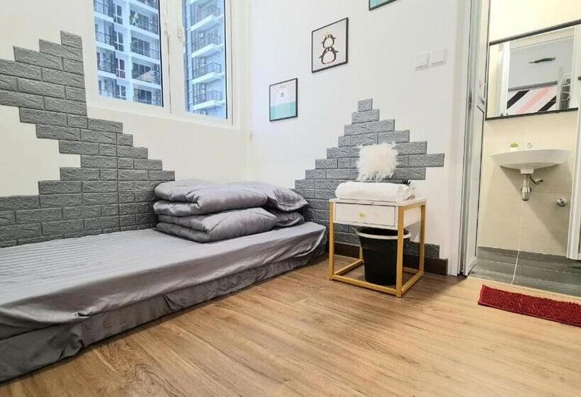 آپارتمان 1 خوابه با چشمانداز استخر, Shoppingmall Condo Sri Petaling, Near Bukit Jalil 1