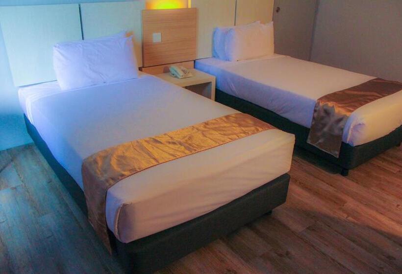 Номер Superior Вид на Море, The Grand Beach Resort Port Dickson