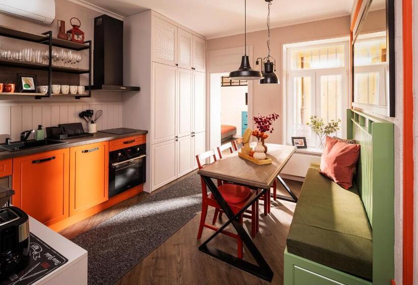 スタンダードルーム, 5 Vintage Guest House