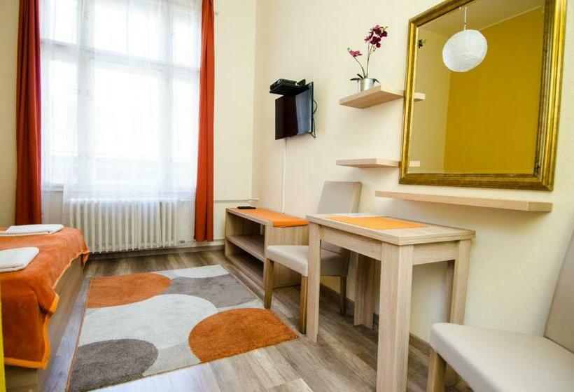 اتاق استاندارد, Goodmo House   Hostel