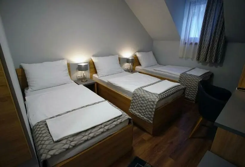 اتاق استاندارد سه نفره, Dolce Vita Panzió