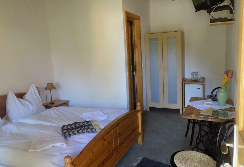 スタンダードルーム, Platán Panzió